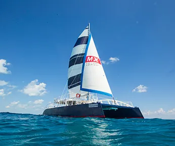Catamaran Isla Mujeres Xailing light